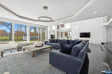 23 Rio Vista Drive Alpine NJ 07620