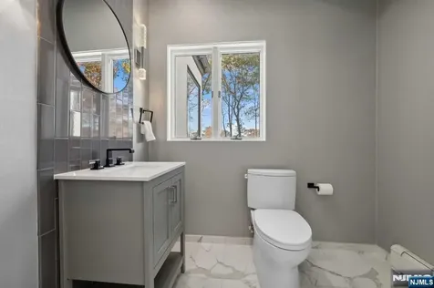 23 Rio Vista Drive Alpine NJ 07620