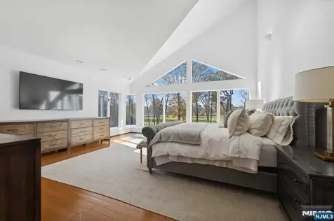 23 Rio Vista Drive Alpine NJ 07620