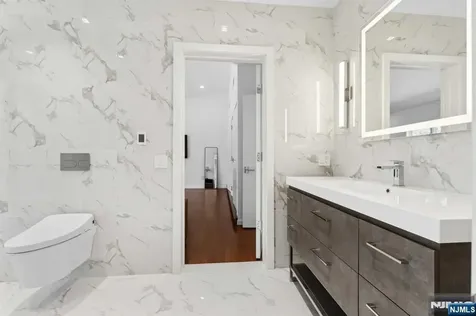 23 Rio Vista Drive Alpine NJ 07620