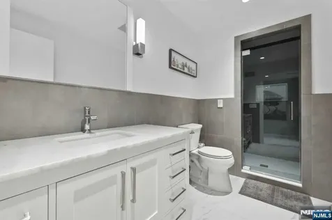 23 Rio Vista Drive Alpine NJ 07620