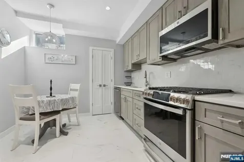 23 Rio Vista Drive Alpine NJ 07620