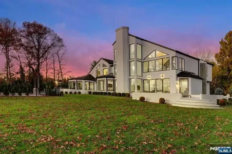 23 Rio Vista Drive Alpine NJ 07620