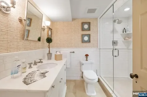 200 Lincoln Street Englewood NJ 07631