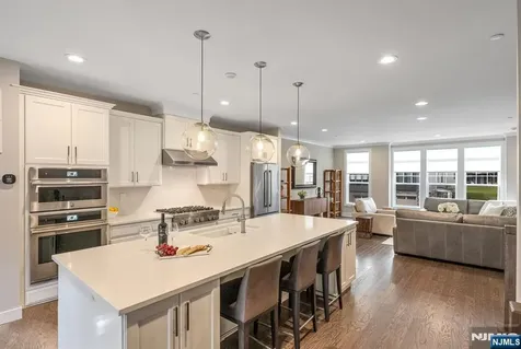 3 Cinnamon Drive Upper Saddle River NJ 07458
