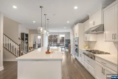 3 Cinnamon Drive Upper Saddle River NJ 07458