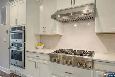 3 Cinnamon Drive Upper Saddle River NJ 07458