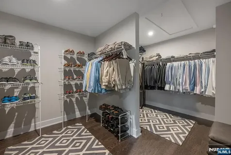 3 Cinnamon Drive Upper Saddle River NJ 07458