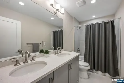 3 Cinnamon Drive Upper Saddle River NJ 07458