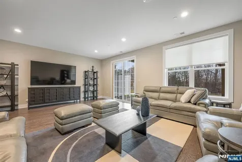 3 Cinnamon Drive Upper Saddle River NJ 07458