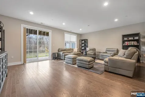 3 Cinnamon Drive Upper Saddle River NJ 07458