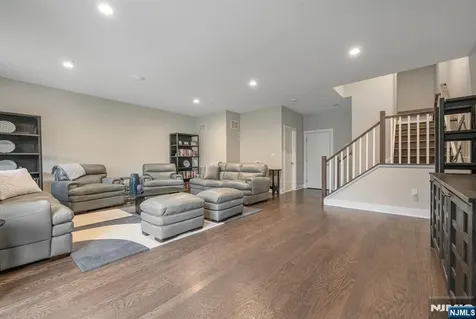 3 Cinnamon Drive Upper Saddle River NJ 07458