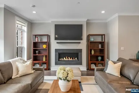 3 Cinnamon Drive Upper Saddle River NJ 07458