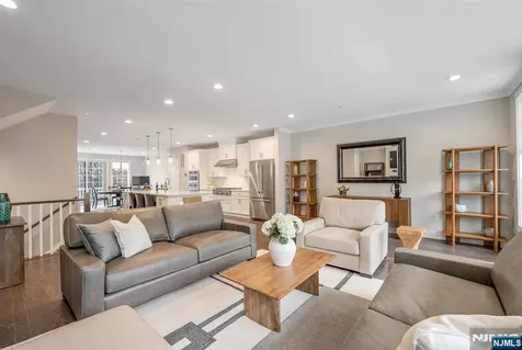 3 Cinnamon Drive Upper Saddle River NJ 07458