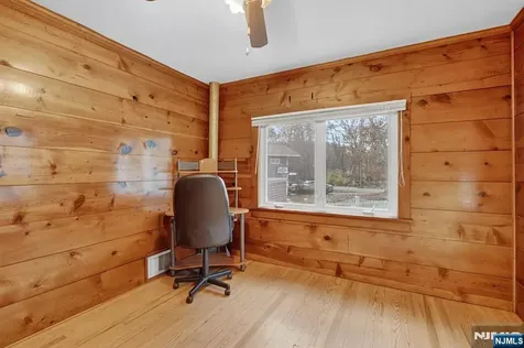 83 Lakeview Avenue Ringwood NJ 07456