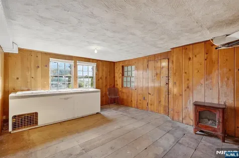 83 Lakeview Avenue Ringwood NJ 07456