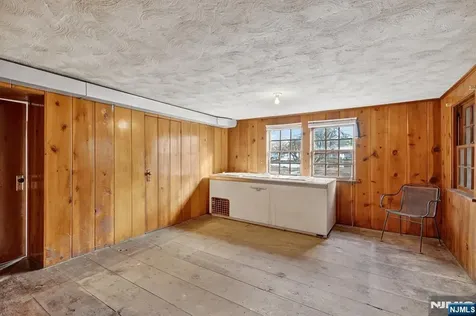 83 Lakeview Avenue Ringwood NJ 07456