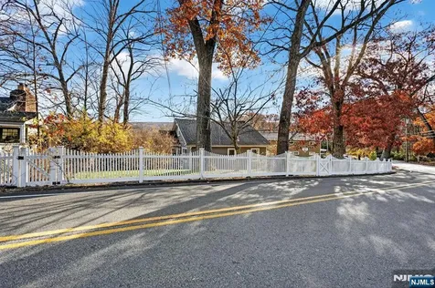 83 Lakeview Avenue Ringwood NJ 07456