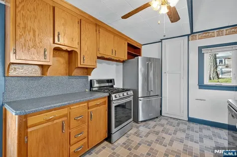 83 Lakeview Avenue Ringwood NJ 07456