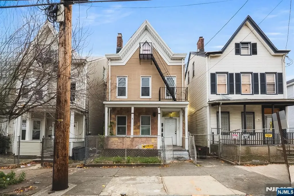 282 Hamilton Avenue Paterson NJ 07501