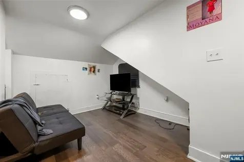 282 Hamilton Avenue Paterson NJ 07501