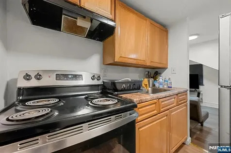 282 Hamilton Avenue Paterson NJ 07501