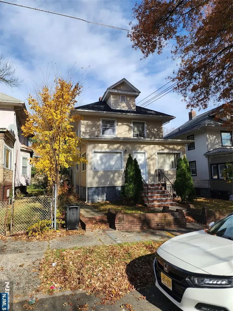 219 Pomona Avenue Newark NJ 07112