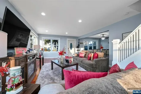 67 Spring Valley Avenue Hackensack NJ 07601