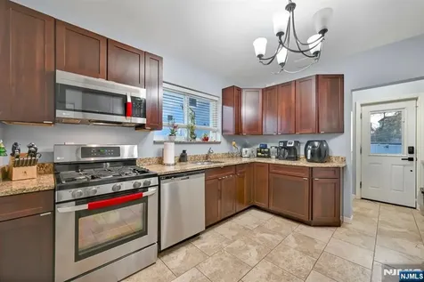 67 Spring Valley Avenue Hackensack NJ 07601