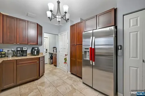 67 Spring Valley Avenue Hackensack NJ 07601