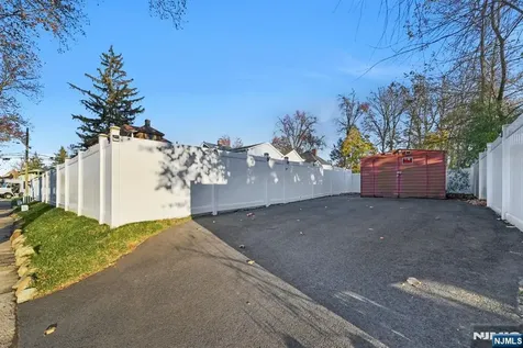 67 Spring Valley Avenue Hackensack NJ 07601