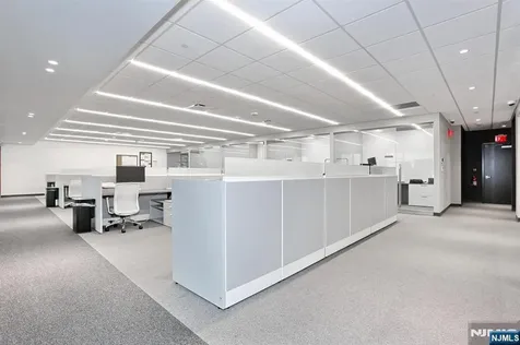 1 Bridge Plaza Fort Lee NJ 07024