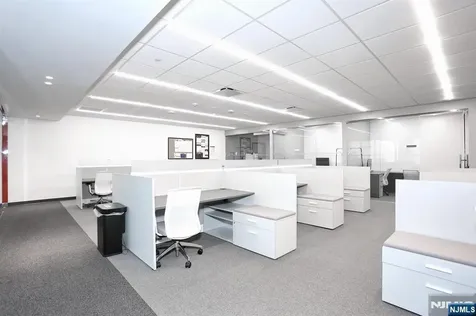 1 Bridge Plaza Fort Lee NJ 07024