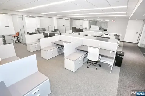 1 Bridge Plaza Fort Lee NJ 07024
