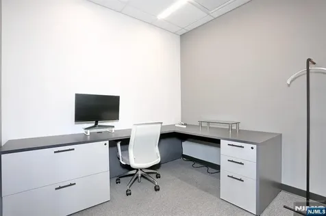 1 Bridge Plaza Fort Lee NJ 07024