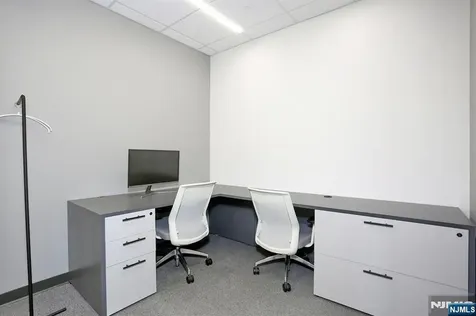 1 Bridge Plaza Fort Lee NJ 07024