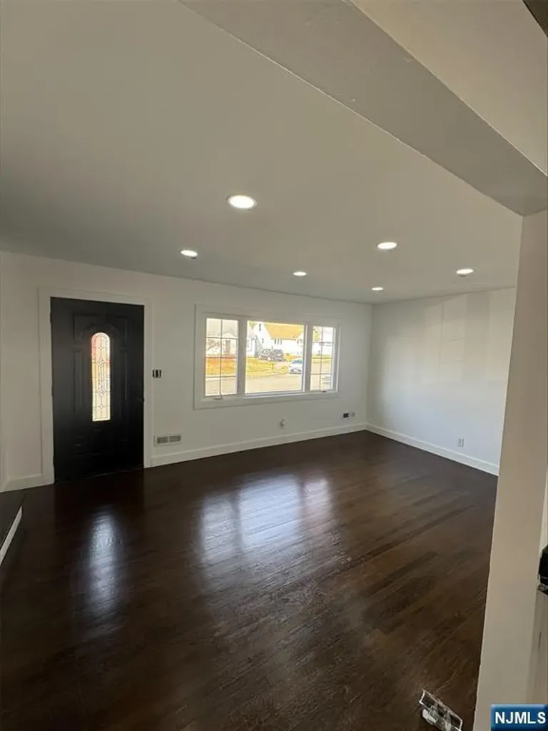 9 Marion Court Belleville NJ 07109