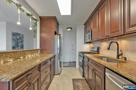 555 North Avenue Fort Lee NJ 07024