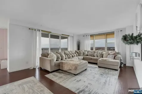 555 North Avenue Fort Lee NJ 07024