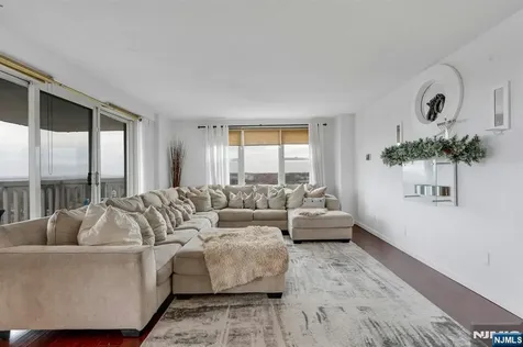 555 North Avenue Fort Lee NJ 07024