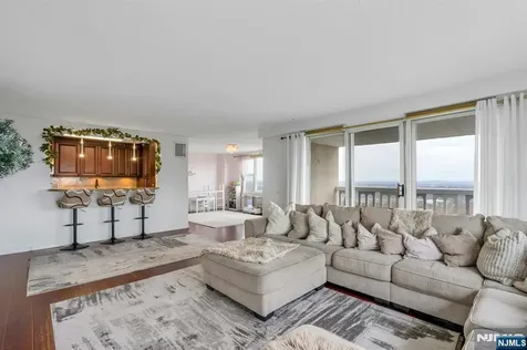 555 North Avenue Fort Lee NJ 07024