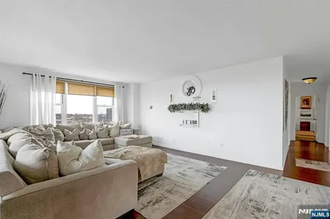 555 North Avenue Fort Lee NJ 07024