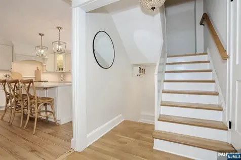 7 Madison Heights Wyckoff NJ 07481