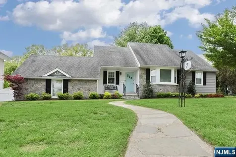 7 Madison Heights Wyckoff NJ 07481