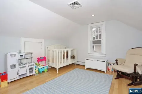 7 Madison Heights Wyckoff NJ 07481