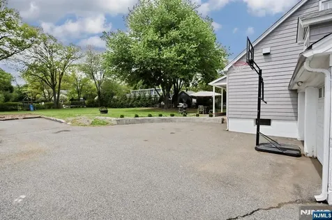 7 Madison Heights Wyckoff NJ 07481