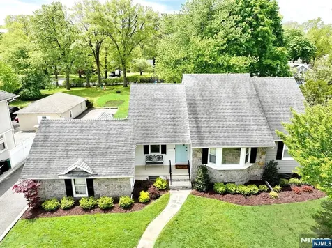 7 Madison Heights Wyckoff NJ 07481