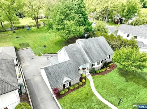 7 Madison Heights Wyckoff NJ 07481