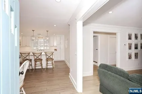 7 Madison Heights Wyckoff NJ 07481