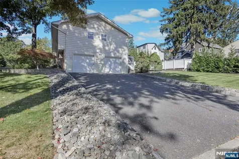 18 Ruth Lane Demarest NJ 07627
